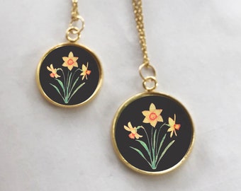 March birth flower necklace, daffodil necklace, daffodil pendant, color daffodil jewelry, March birthday gift, narcissus, mother&#39;s day