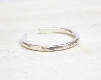 Hammered adjustable ring, hammered silver ring, adjustable silver ring, thin hammered silver ring, hammered silver ring, stacking ring