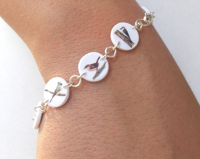 Bird bracelet, songbird bracelet, bird charm bracelet, bird jewelry, nature bracelet, bird watcher gift, bird lover, chickadee, cardinal