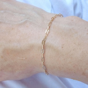 Gold chain bracelet, 14kt gold filled chain bracelet, fine gold chain bracelet, dainty gold filled bracelet, dainty gold bracelet, thin gold