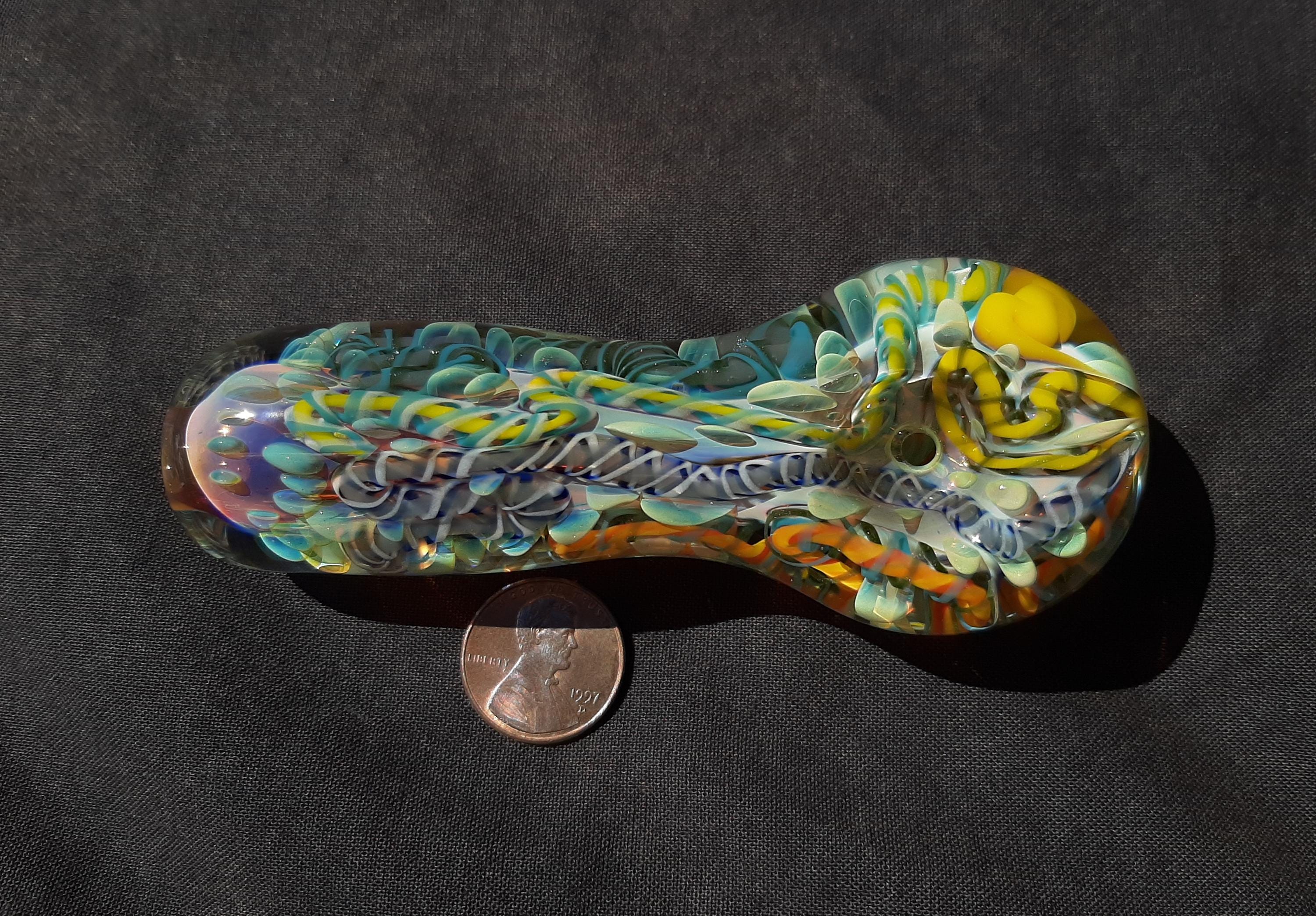 Inside out, color changing, borosilicate glass pipe