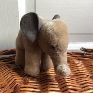 Vintage Steiff Elephant, mohair elephant, 4 inch elephant