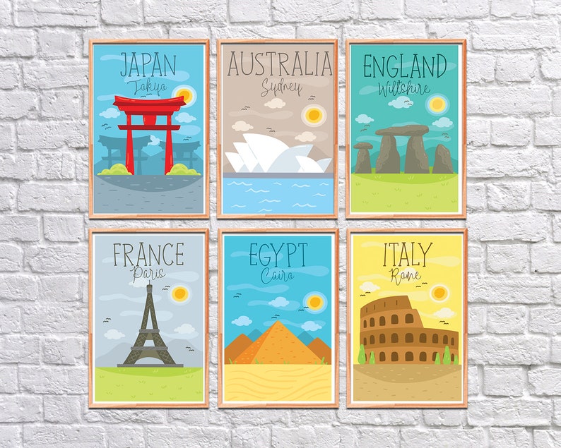 Puede incluir: Seis l&aacute;minas enmarcadas con tem&aacute;tica de viajes. Cada l&aacute;mina representa un pa&iacute;s diferente: Jap&oacute;n, Australia, Inglaterra, Francia, Egipto e Italia. Las l&aacute;minas presentan ilustraciones coloridas de monumentos famosos y el nombre del pa&iacute;s.