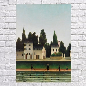 Puede incluir: Una pintura que representa una escena de pueblo con tres figuras pescando en un r&iacute;o. Las casas son blancas con techos rojos y hay &aacute;rboles en el fondo. El cielo es azul y el agua es verde.