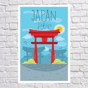 Puede incluir: Un p&oacute;ster con una puerta torii roja con el texto "Japan Tokyo" sobre un fondo de cielo azul. La obra de arte incluye nubes estilizadas, un sol amarillo y arbustos verdes en la base de la puerta.