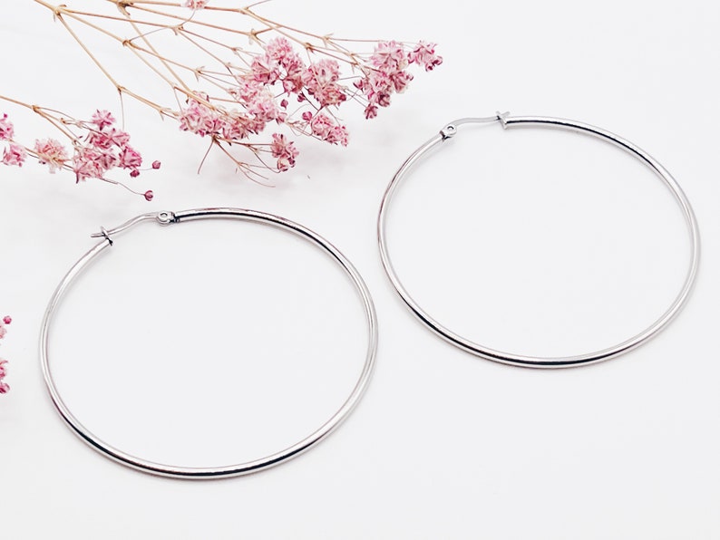 Thin gold hoop earrings, minimalist golden hoops, creole earrings made in stainless steel, statement hoops.