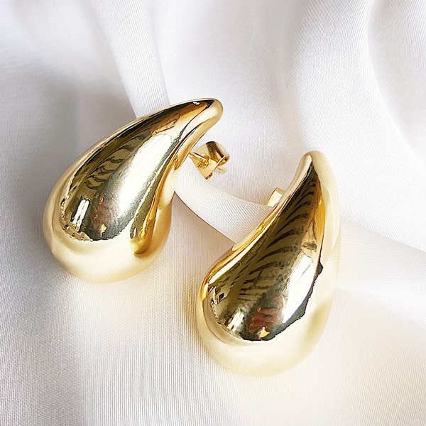 Drop gold plated Earrings, stud earrings, Gold Chubby Teardrop Earrings, handmade, Bottega style Earrings, customized.