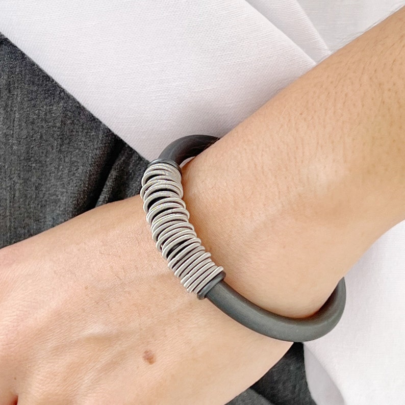 Modern silicone rubber bracelet with stainless steel rings, anthracite gray bracelet adjustable, flexible bracelet.