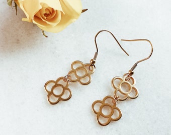 Gold fine double flower earrings | Dangle earrings with Barcelona panot | Made of staninless steel | Elegant and comfortable