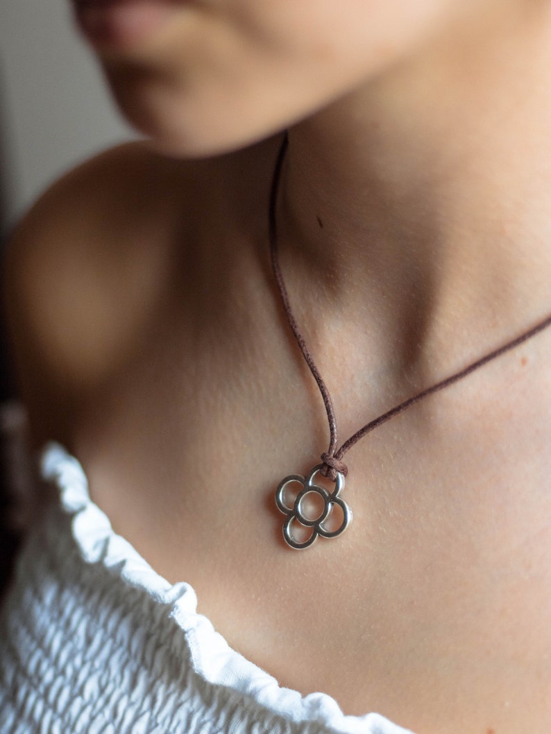modernist woman necklace panot flower necklace BARCELONA leather necklace necklace stainless steel steel chain vintage