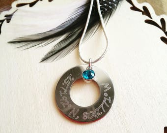 Koordinathalsband, GPS-halsband, platssmycken, longitud/latitud/bricka-halsband, födelsestensberlock, graverade smycken