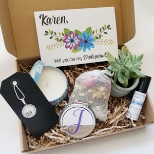 Personalized bridesmaid gift basket, Pre filled bridal proposal gift box with card, will you be my bridesmaid asking gift set, maid of honor