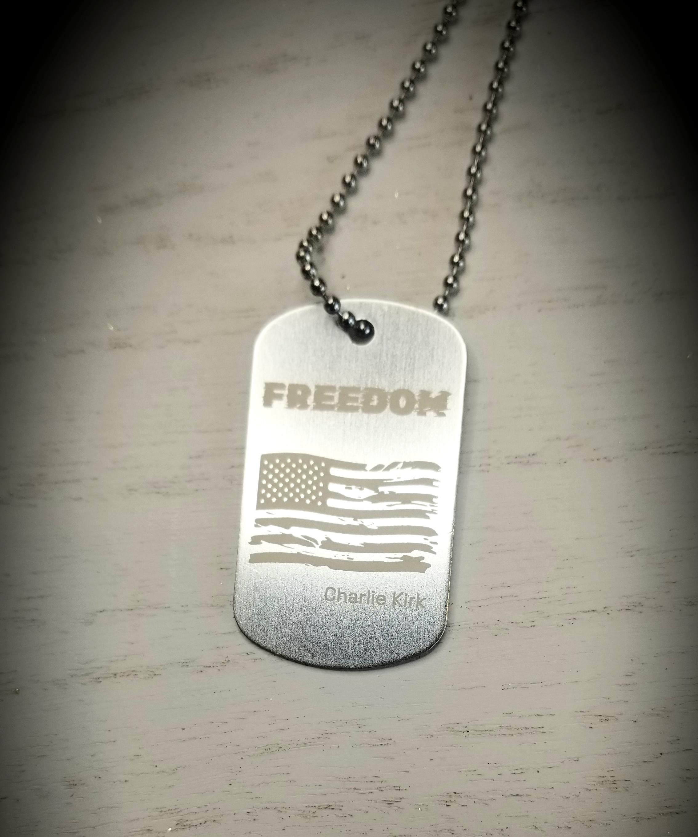 VIN’S FRAG NECKLACE ヴィンズ・フラッグ ネックレス 国旗 Charlie Kirk Freedom Necklace, American Flag Military Tag in Black