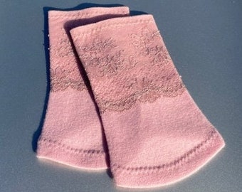 Handschoenen zachte wol (merinowol) roze geaccentueerd met het fijnste kant, armwarmers, polswarmers, cadeau, cadeau voor haar, Valentijnsdag, Moederdag