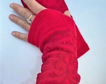 Warmer red cuffs made of wool (merino wool) with French floral lace, arm warmers, Christmas gift for wife, gift for girlfriend