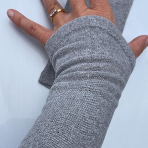 Mitts in Cotton Grey