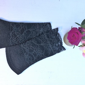 Black mitts handmade from merinowool and french lances, size S / M / L