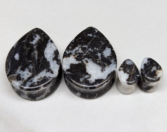 Expansores de piedra cebra en forma de lágrima: calibres naturales de doble ensanchamiento (par)