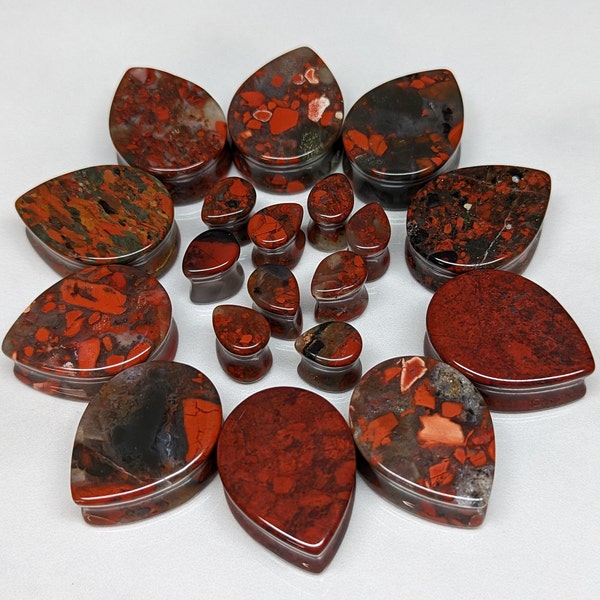 Druppelvormige rode jaspispluggen: dubbele flare-meters