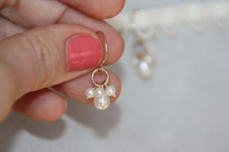 14K gold filled earrings Bridemaids earrings Pearl earrings Handmade earrings Mother/'s day Small Freshwater pearls drop earrings