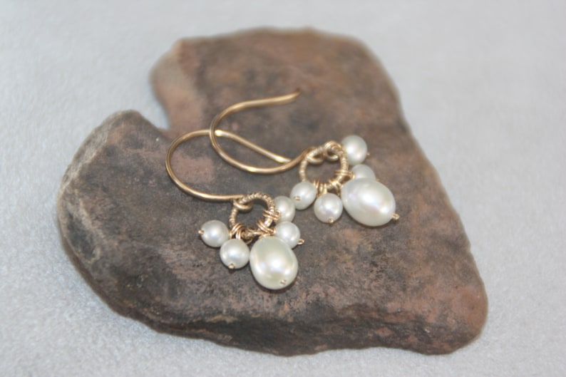 14K gold filled earrings Bridemaids earrings Pearl earrings Handmade earrings Mother/'s day Small Freshwater pearls drop earrings