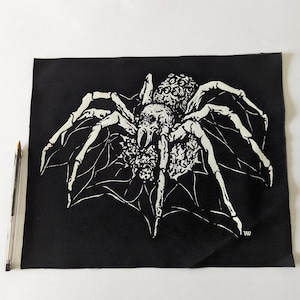 Big Spider Sew on Back patch | Horror Patch for Jacket, Bag, Framing & more | Screen Printing Punk Patches | DIY Craft Textile Art