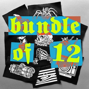 Puede incluir: Un conjunto de 12 parches negros con varias ilustraciones blancas, incluyendo una araña, una calavera, una rata y una bomba. El texto "bundle of 12" está en verde neón y azul. Los parches están dispuestos sobre una superficie gris.