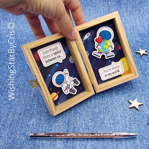 Berichtenbox 'You're always in my world'. Kaart lange-afstandsrelatie, cadeau voor hem en haar, 3D-kaart Love you, Thinking of you, BFF-cadeau.