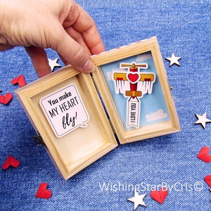 Message In a Box "Du bringst mein Herz zum Fliegen!" Valentinstag Geschenk Jahrestag Geburtstag 3D Box Liebeskarte individuelles Geschenk für Sie und Ihn