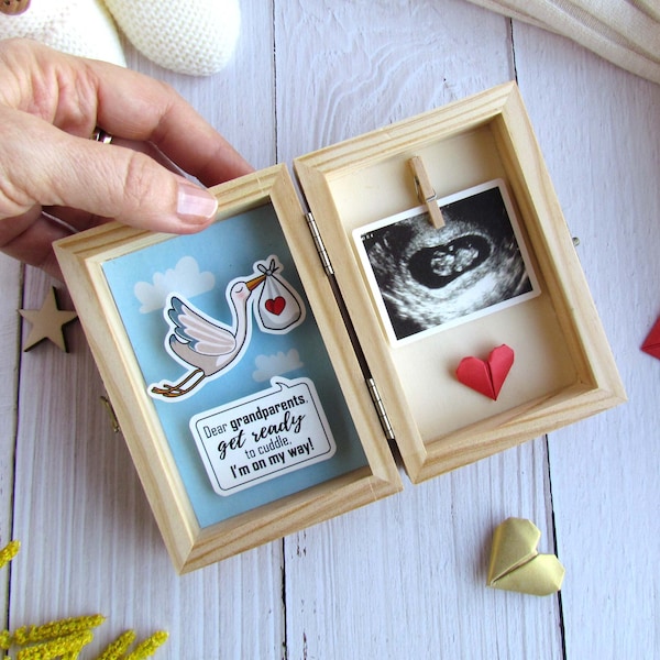 Personalized pregnancy announcement. New baby reveal Message Box. Family pregnancy announcement gift. Daddy, grandparents pregnancy reveal.