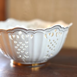 Vintage Elegant Lace Porcelain Fruit Bowl with Gold Trim