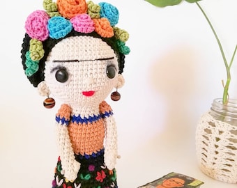 DOLL withFLOWERS, Amigurumi pattern in PDF