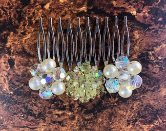 Bridesmaid Gift Gold-tone Surrounding a Clear Crystal Round Stone Christmas Gift Chain Design Vintage Clip-on Earrings Birthday Gift
