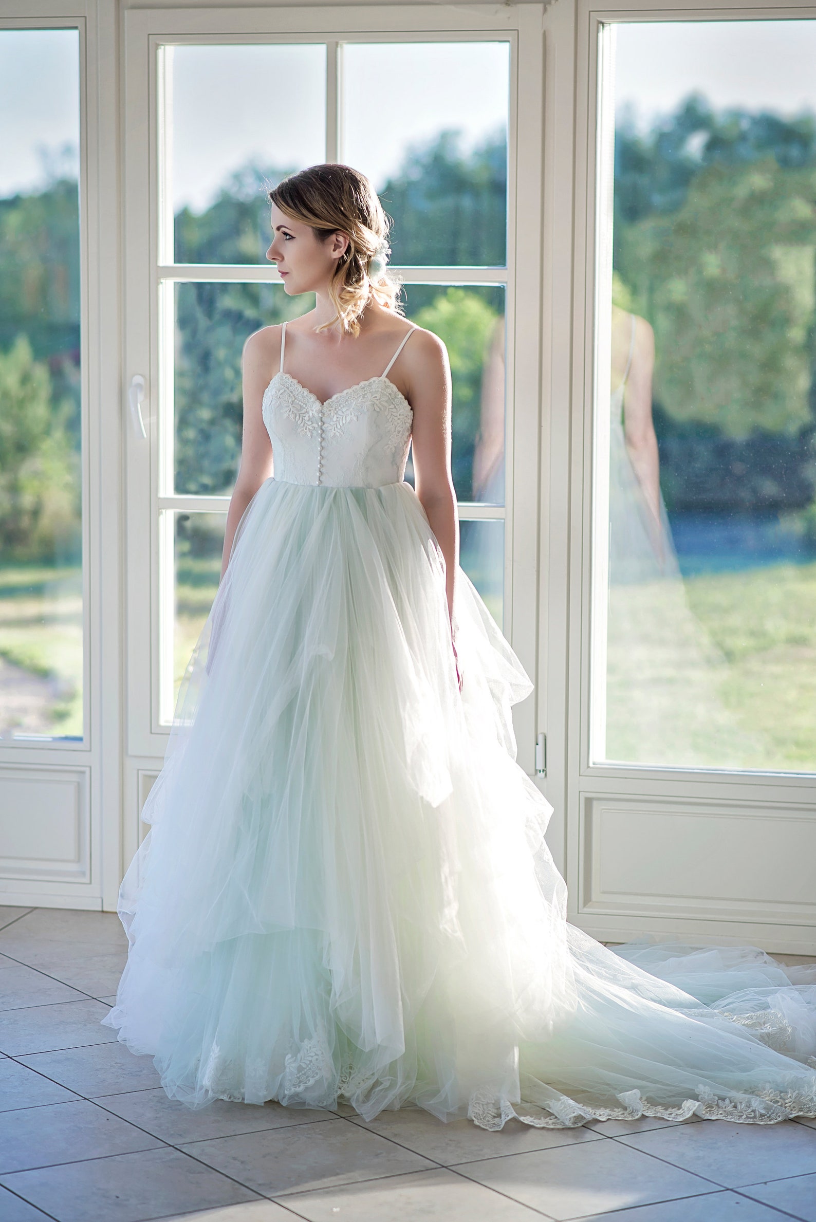 Custom Tulle Wedding Dress: Effortlessly Elegant Bridal Style