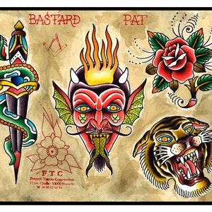 Może przedstawiać: Arkusz wzorów tatuażu w stylu vintage z różnymi tradycyjnymi motywami, w tym wężem owiniętym wokół sztyletu, diabłem z rogami i płomieniami, różą z kolcami i głową tygrysa. Arkusz zawiera również tekst "Bastard" i "Pat" oraz słowa "FTC French Tattoo Connection 17 rue d'Italia - 13006 Marseille Tel 04 96 12 68 54".
