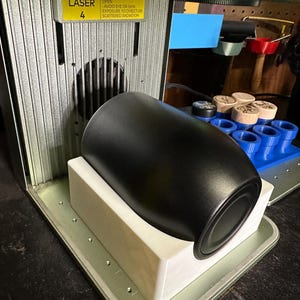 3D Printed Wine Tumbler Jig for xTool F1 – Laser Engraving Fixture for Stemless Glass & Cups