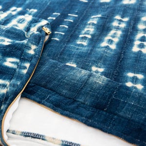 Indigo Shibori Pet Bed // Medium image 5