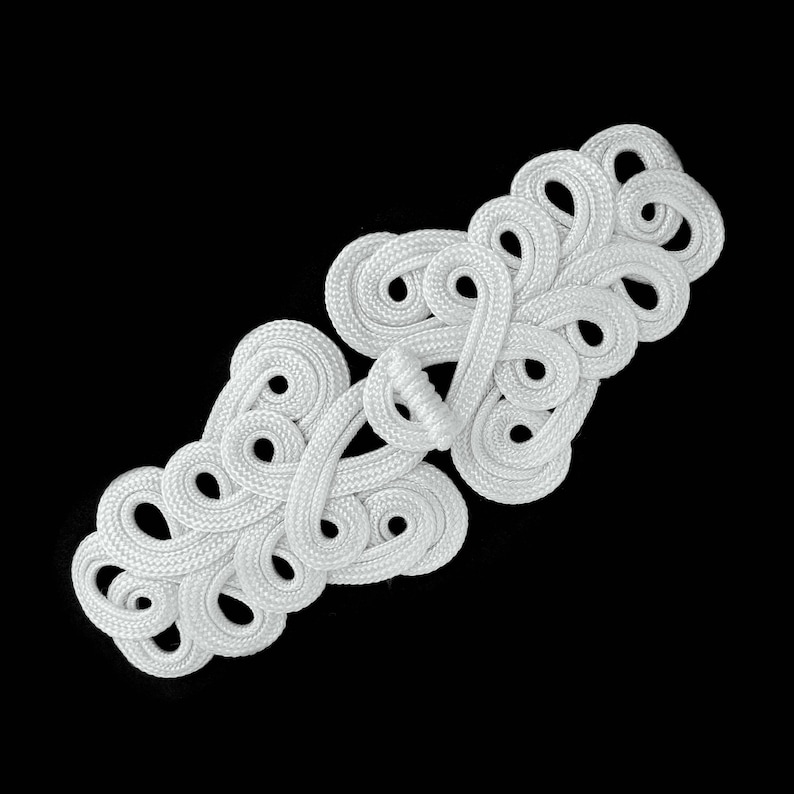 Extra Large Frog Closure "a white-dropdown