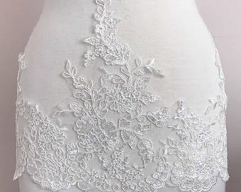 Lavelle Floral Alencon Lace Trim
