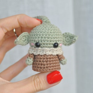 Baby Yoda Grogu CROCHET PDF PATTERN English image 1