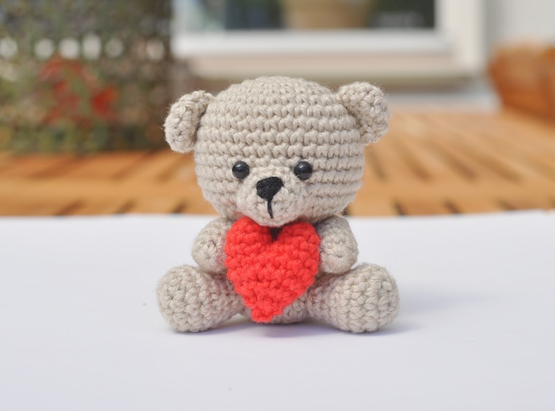 The Love Bear CROCHET PDF PATTERN English image 1