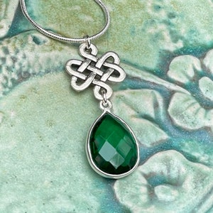 Silver Celtic knot pendant, Celtic knot necklace, Celtic jewelry, Silver Celtic necklace, emerald quartz necklace, emerald necklace