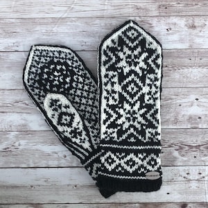 Hand Knit Wool Mittens, Unlined Black and Cream Colorwork Mittens, Woman&#39;s S/M Mittens,  Handknit Mittens, Wool Mittens