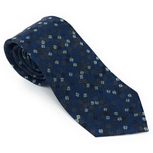 Italian Printed Spring Floral Pattern Silk Tie