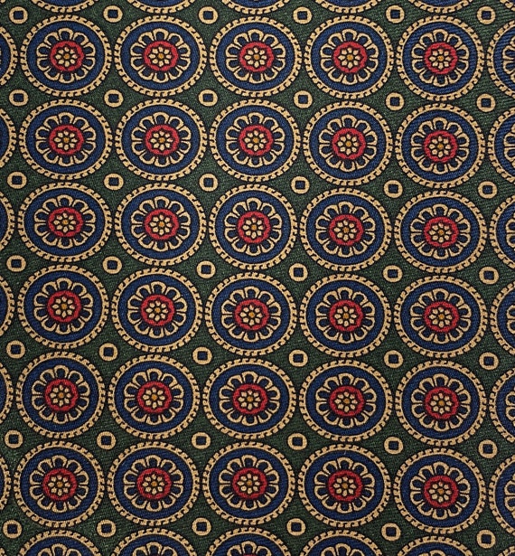 Vintage Medallion Silk Tie: Handmade Italian Luxury