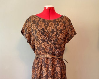 1950s Brown Floral Belted Casual Dress/ 1950s Brown Knee Length Day Dress/ Large/ Vintage Dress