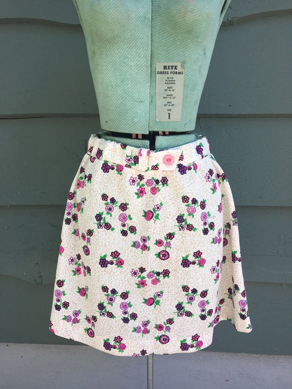 1960s floral mini skirt/ 1960s high waisted mini s