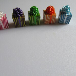 Miniature Wrapped Dollhouse Presents/gifts With Bows (set of 5) - Etsy
