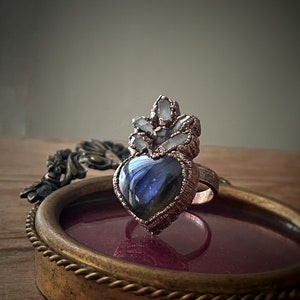 Ex voto Heart Labradorite ring