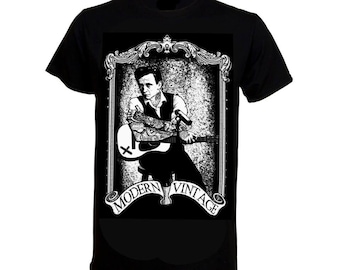 Johnny Cash Men&#39;s T-shirt - Exclusive &quot;Punked&quot;  Design